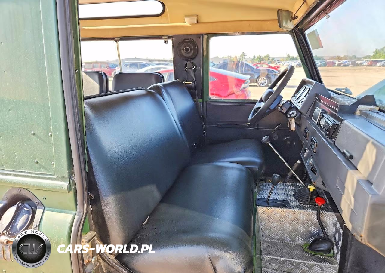 1983 Land Rover Defender VIN:VSELBABG2AZ102639 - 11
