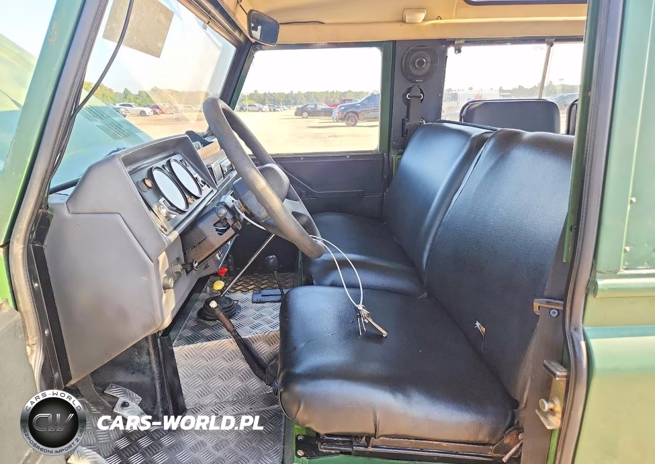 1983 Land Rover Defender VIN:VSELBABG2AZ102639 - 7