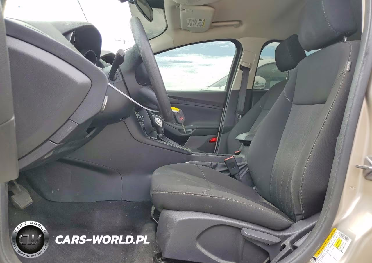 2017 Ford Focus Se VIN:1FADP3K24HL285329 - 7