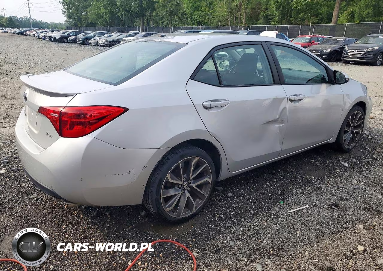 2017 Toyota Corolla Xse VIN:2T1BURHE0HC752929 - 3