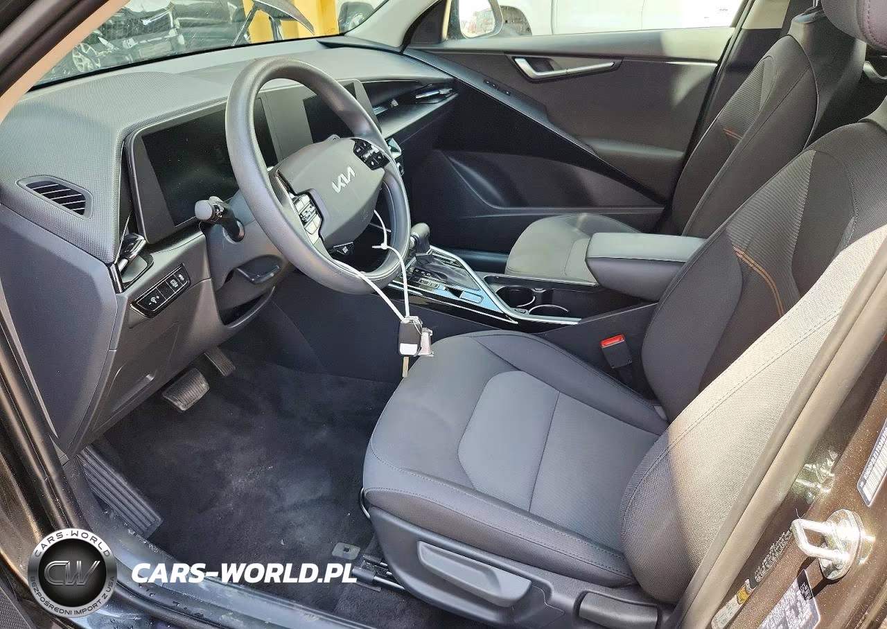 2026 Kia Niro Lx VIN:KNDCP3LE1T5346700 - 7