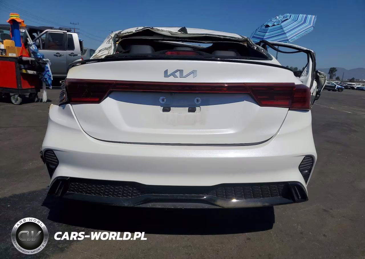 2023 Kia Forte Gt Line VIN:3KPF54AD9PE633814 - 6