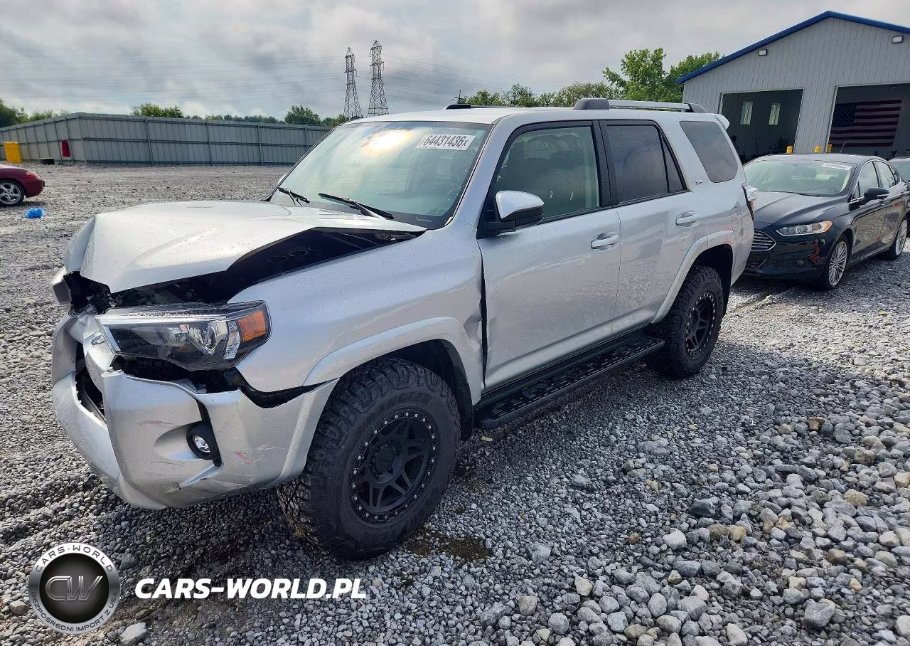 2024 Toyota 4Runner Sr5 – zdjęcie 1 z 13