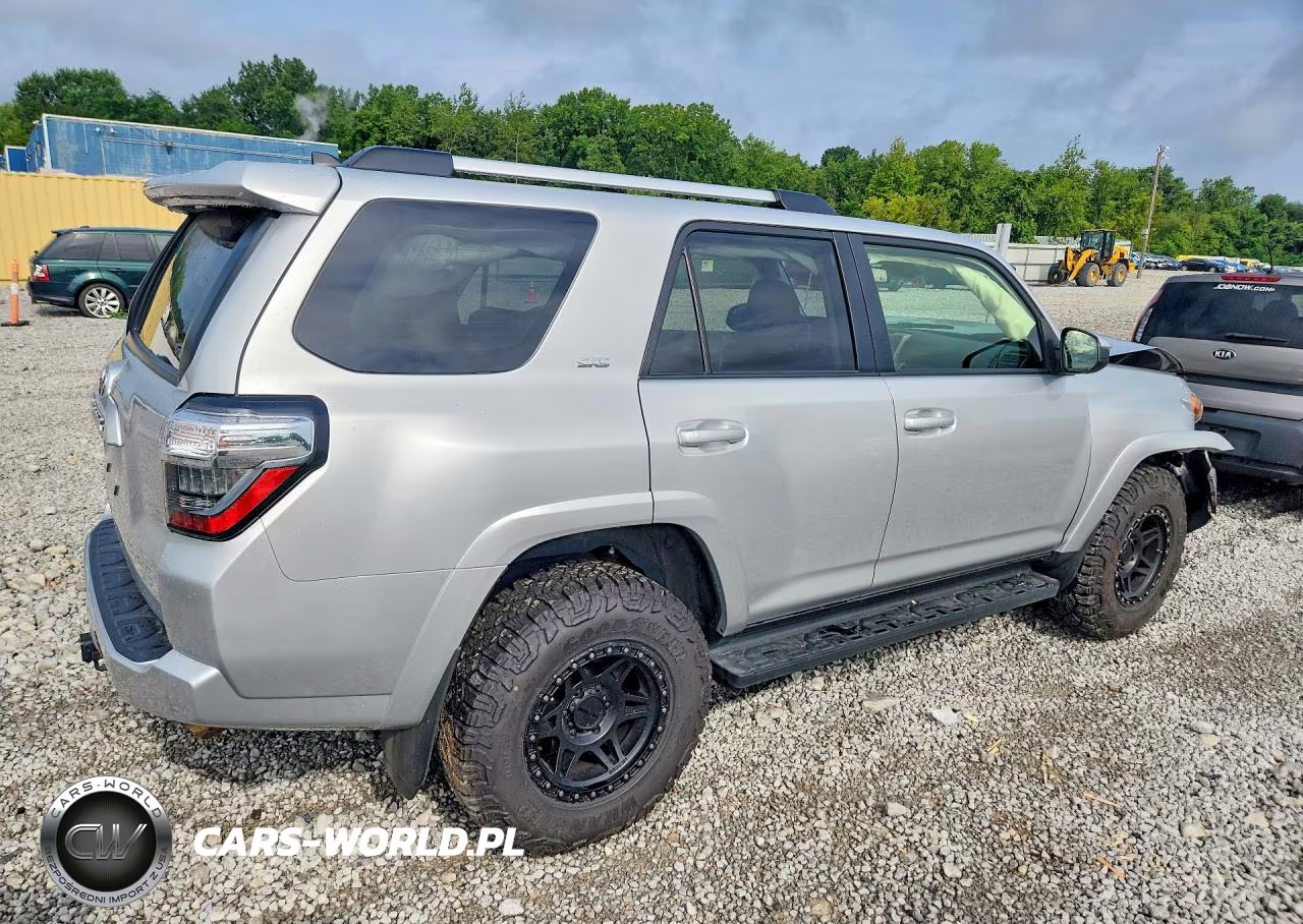 2024 Toyota 4Runner Sr5 VIN:JTEMU5JR6R6249747 - 3