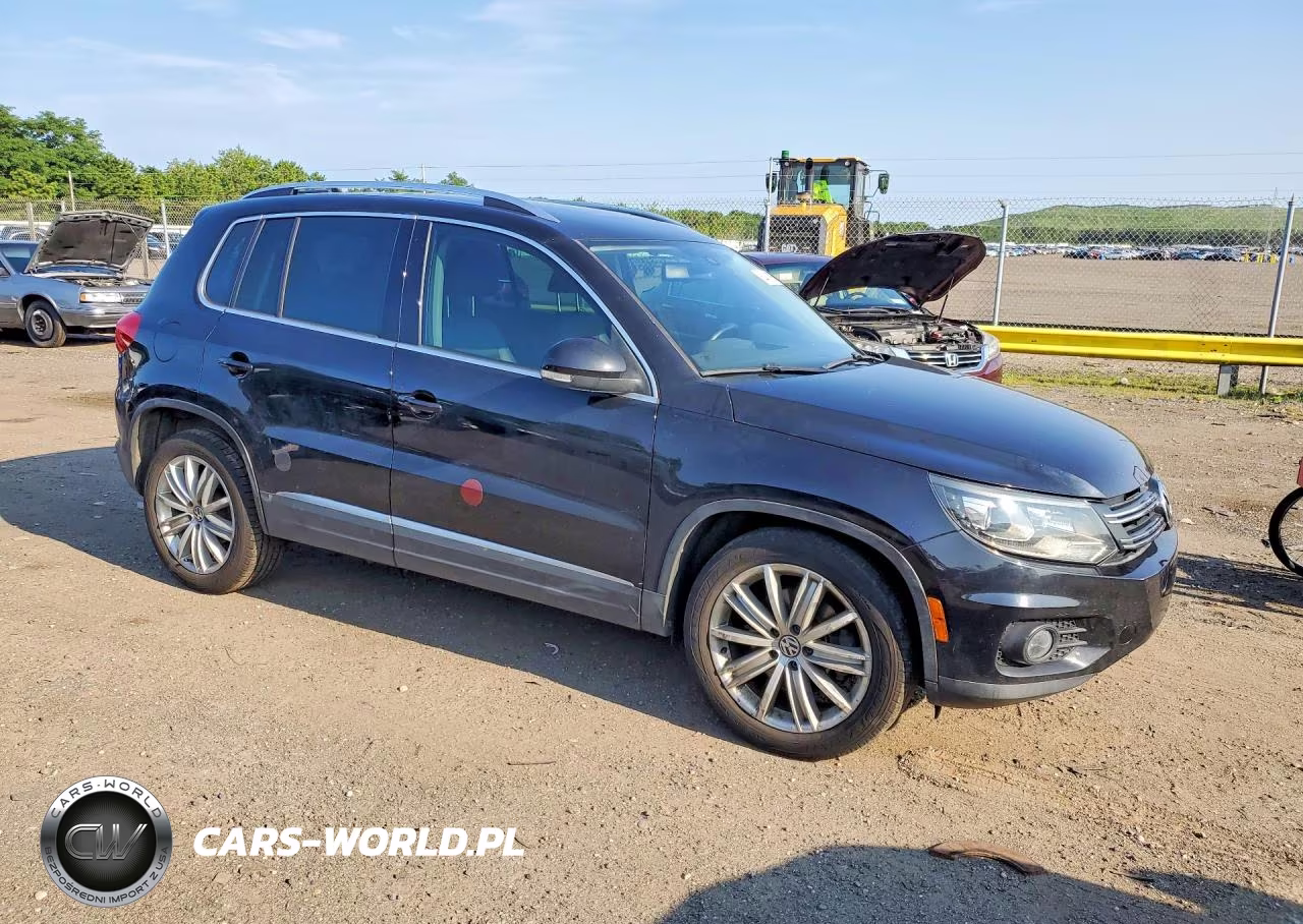 2016 Volkswagen Tiguan S VIN:WVGBV7AX0GW515176 - 4
