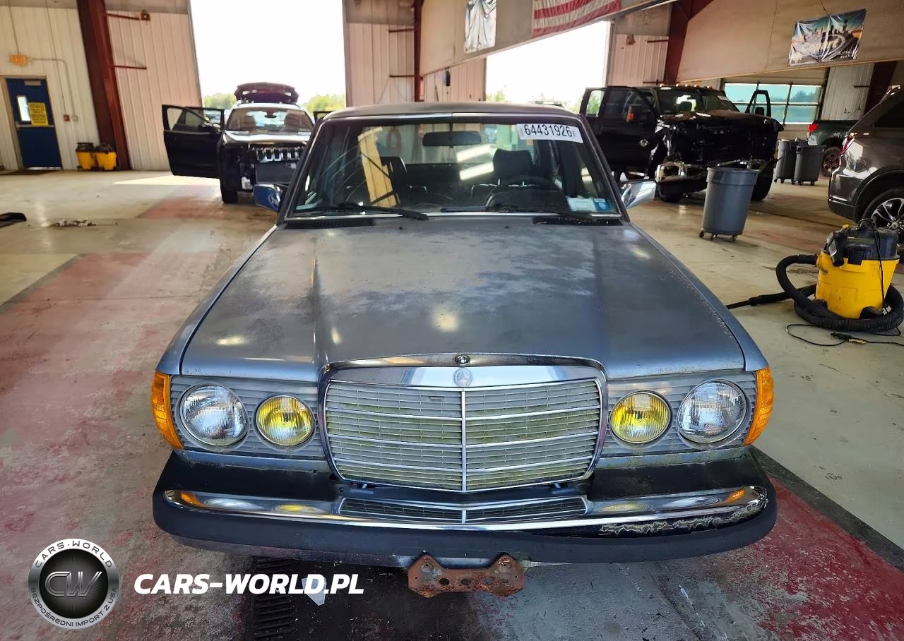 1983 Mercedes-Benz 300 Dt VIN:WDBAB33A3DB027576 - 5
