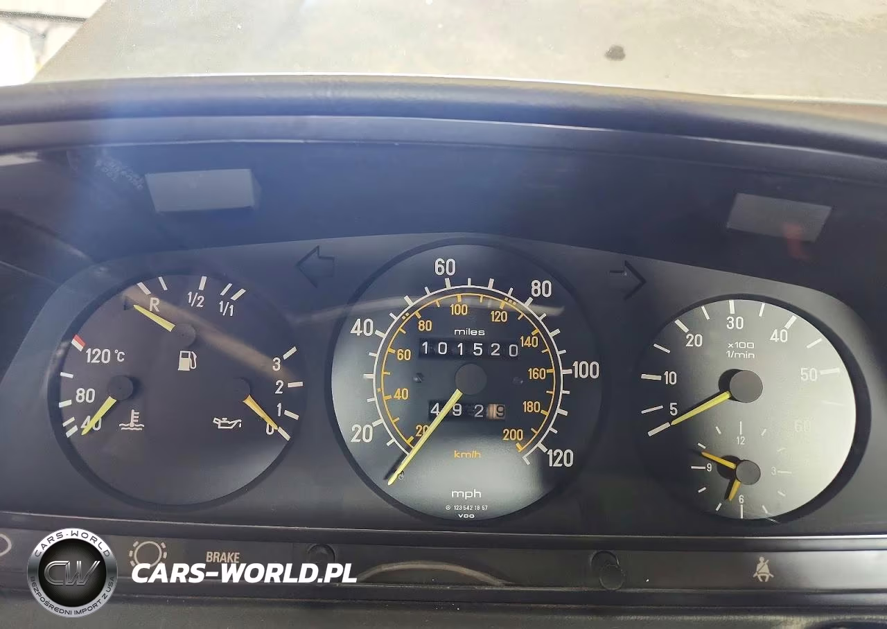1983 Mercedes-Benz 300 Dt VIN:WDBAB33A3DB027576 - 9
