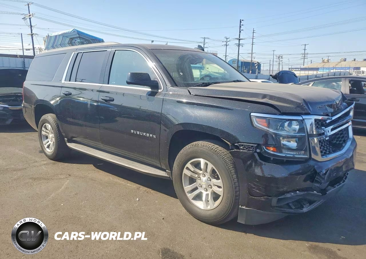 2019 Chevrolet Suburban C1500 Lt VIN:1GNSCHKC3KR124646 - 4