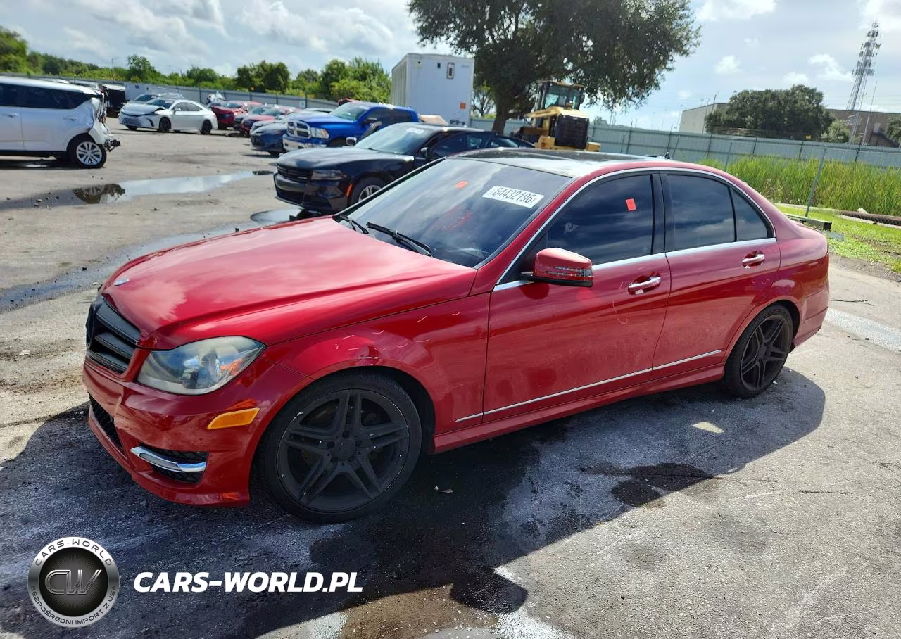 2014 Mercedes-Benz C 250 VIN:WDDGF4HBXER307811 - 1
