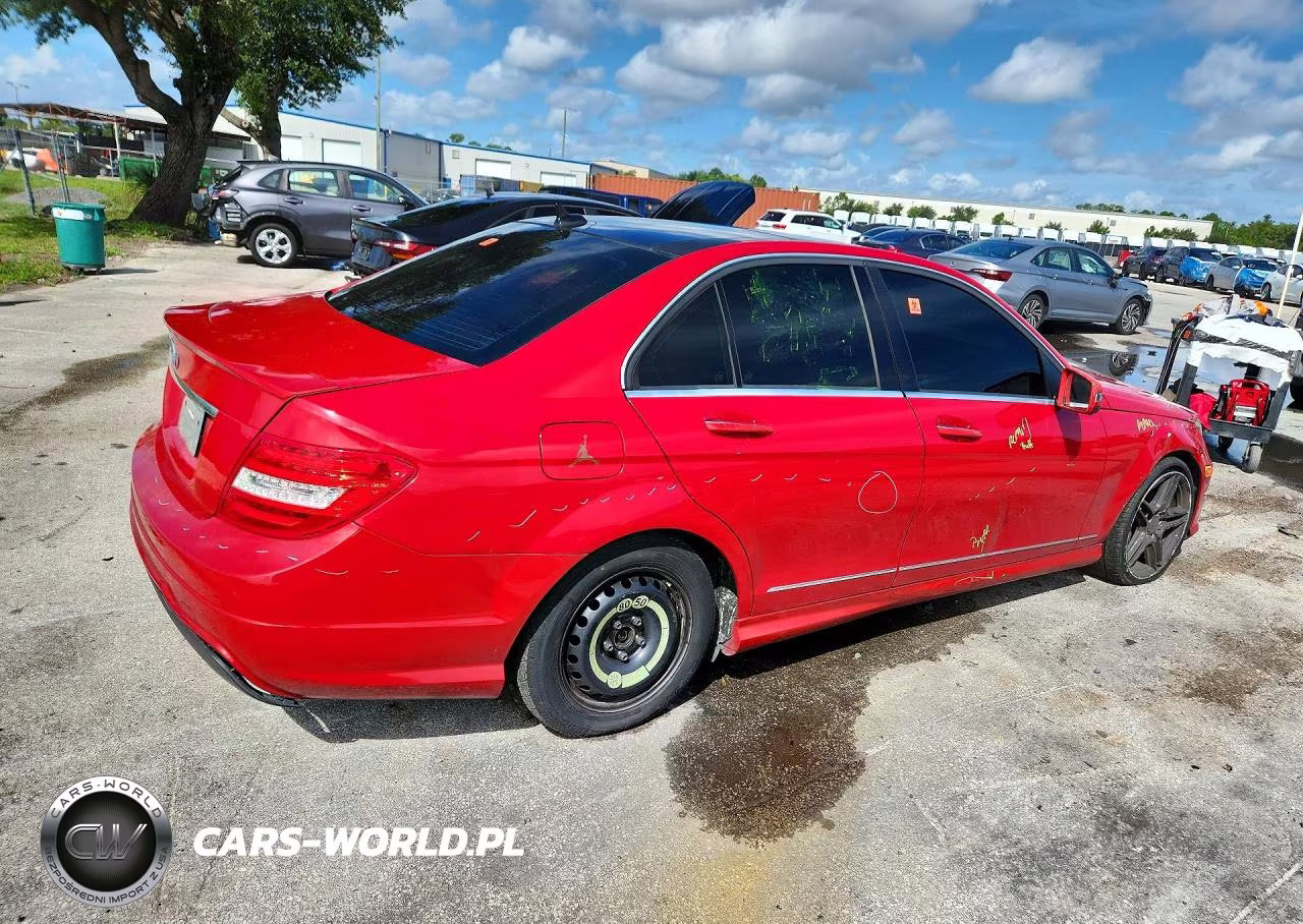 2014 Mercedes-Benz C 250 VIN:WDDGF4HBXER307811 - 3