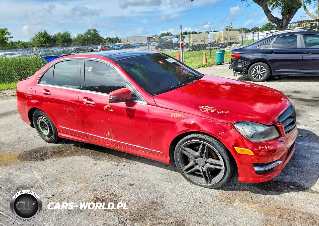 2014 Mercedes-Benz C 250 VIN:WDDGF4HBXER307811 - 4