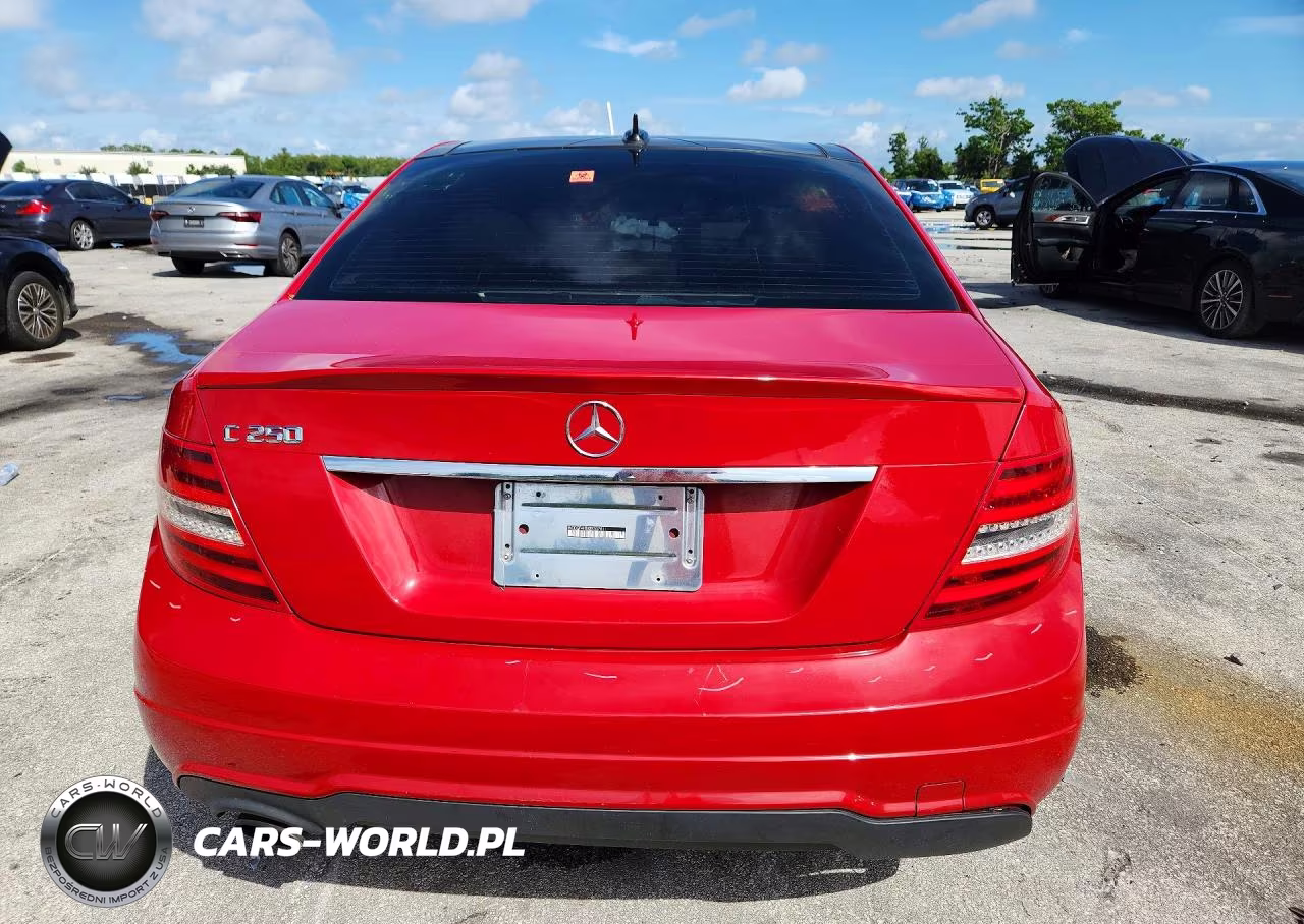 2014 Mercedes-Benz C 250 VIN:WDDGF4HBXER307811 - 6