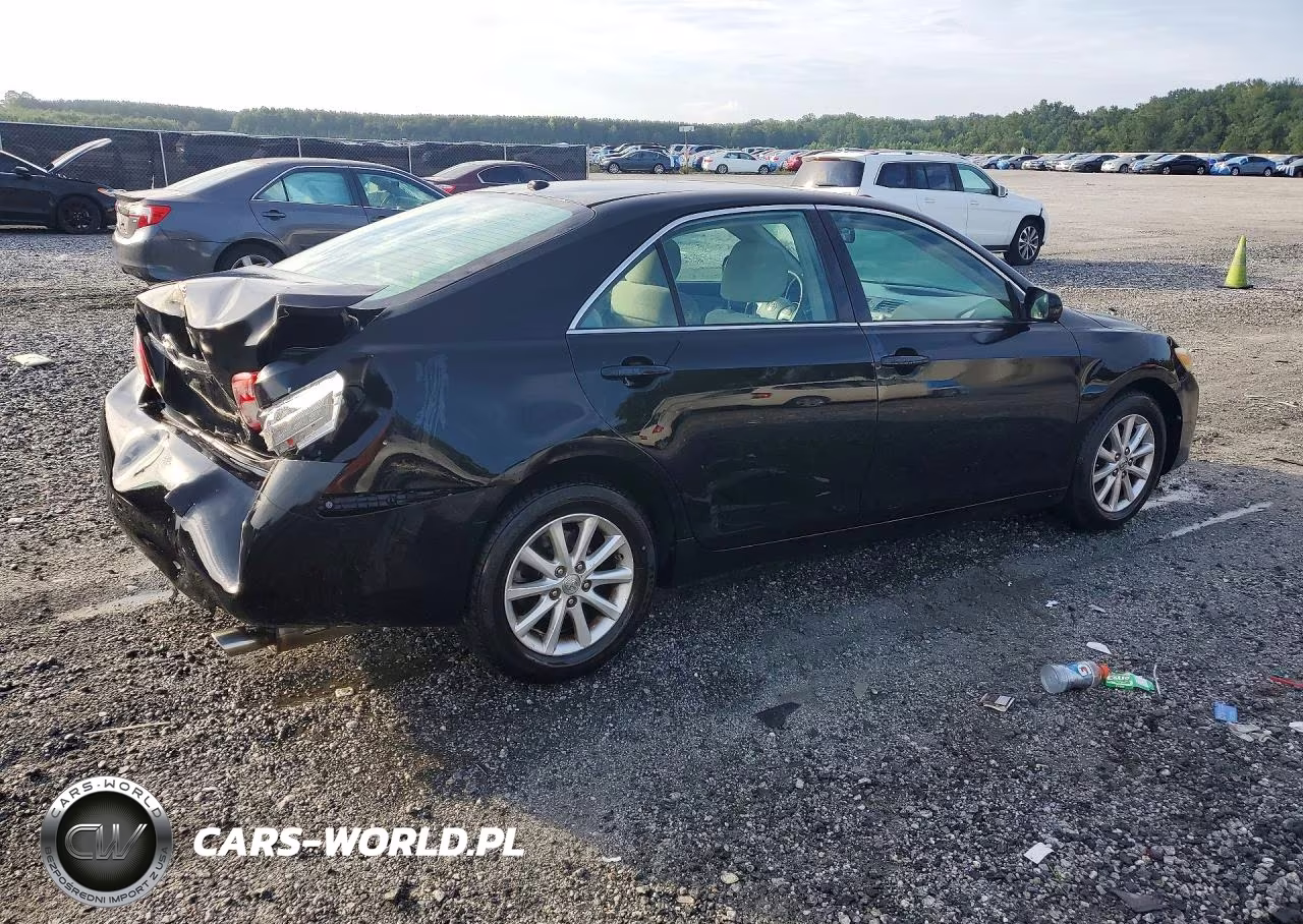2011 Toyota Camry Xle VIN:4T1BF3EK4BU136755 - 3