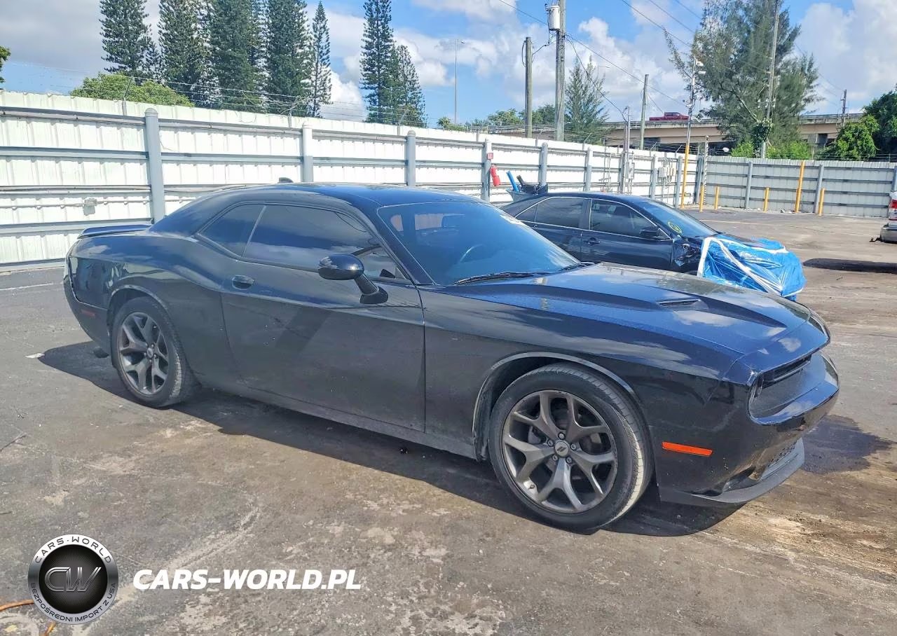 2021 Dodge Challenger Sxt VIN:2C3CDZAG6MH534434 - 4