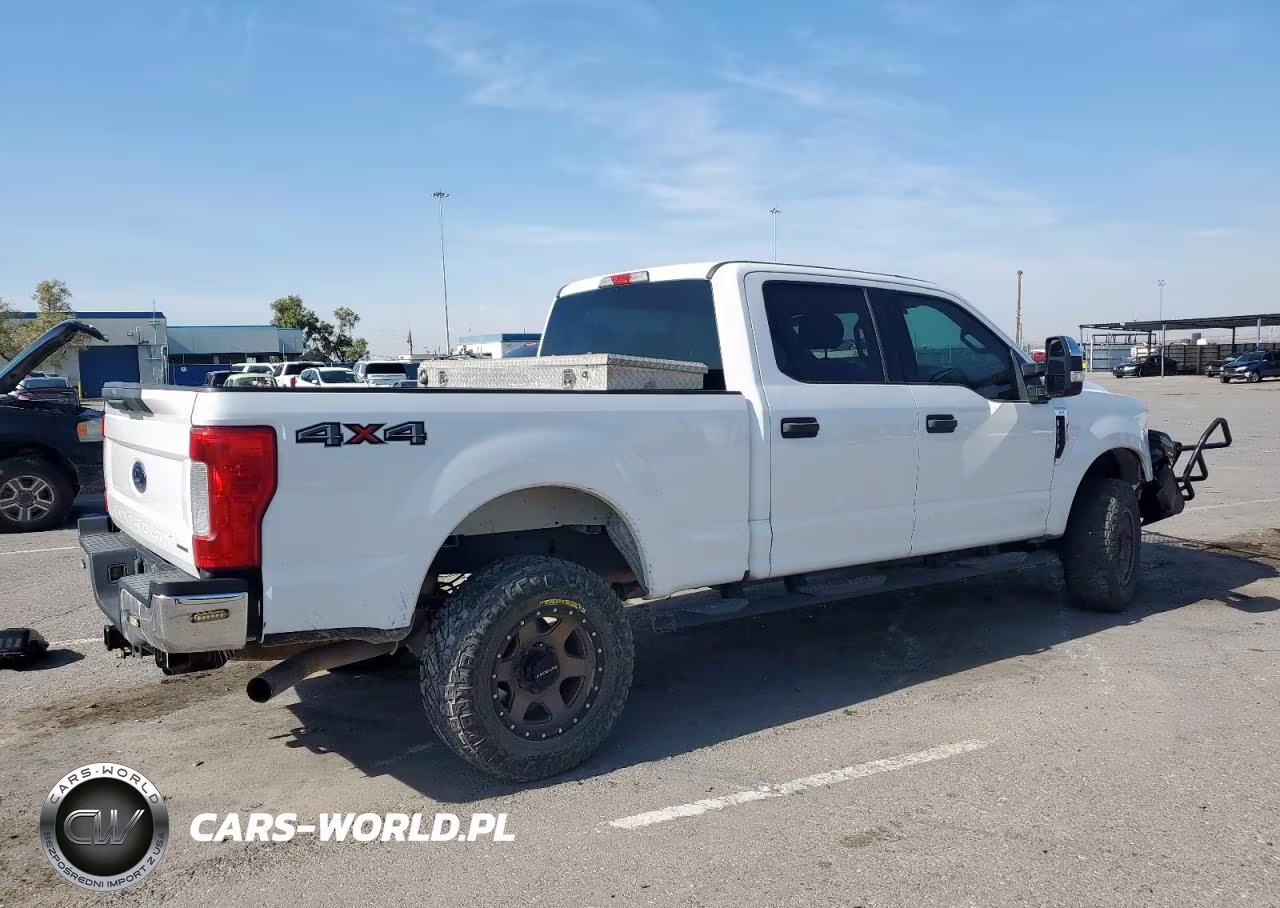 2018 Ford F250 Super Duty VIN:1FT7W2B66JEB72614 - 3