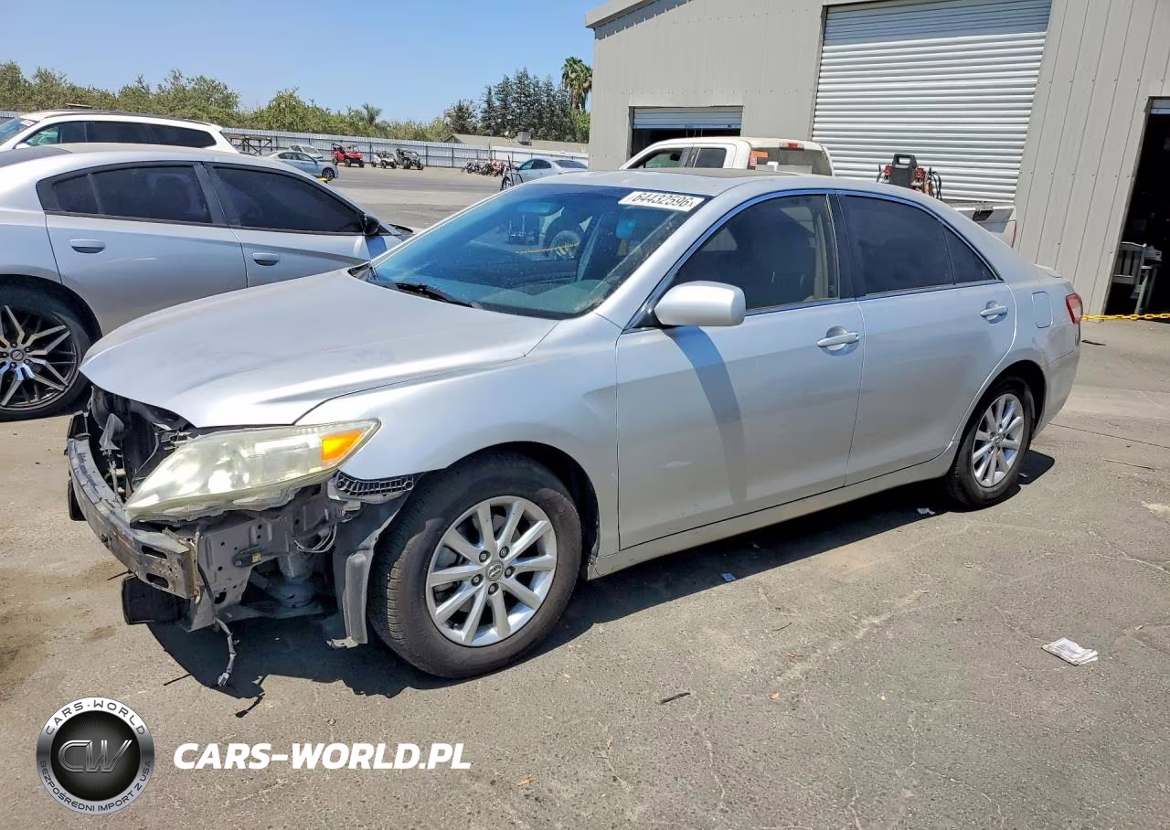 2011 Toyota Camry Xle – zdjęcie 1 z 13