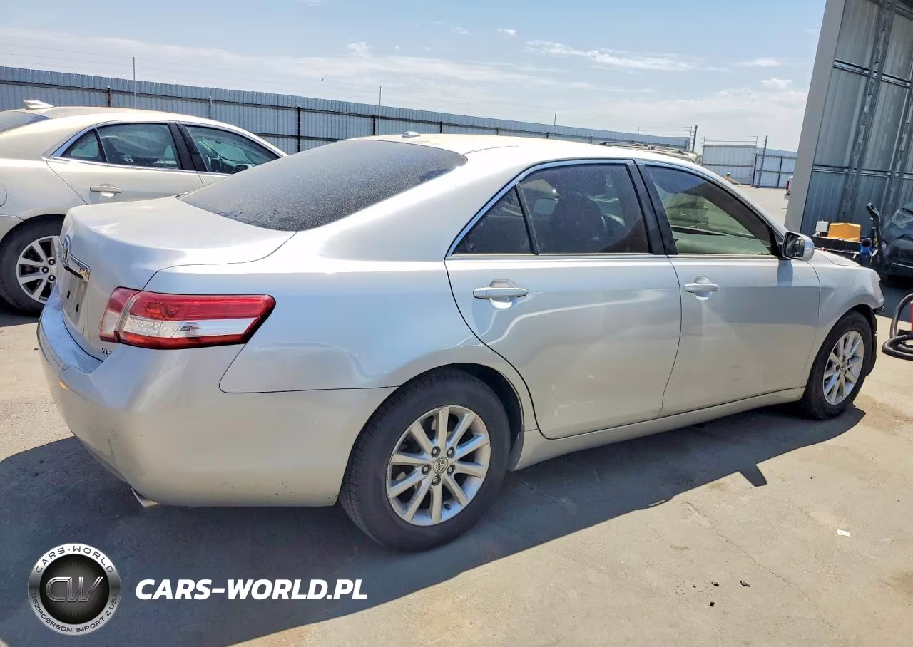 2011 Toyota Camry Xle VIN:4T1BF3EK4BU766209 - 3