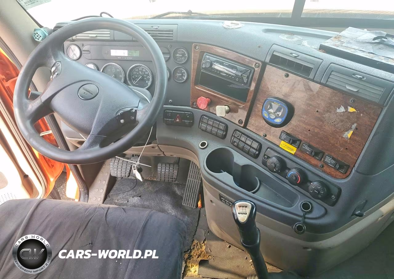 2012 Freightliner Cascadia 125 VIN:1FUJGLDR6CSBT4073 - 8