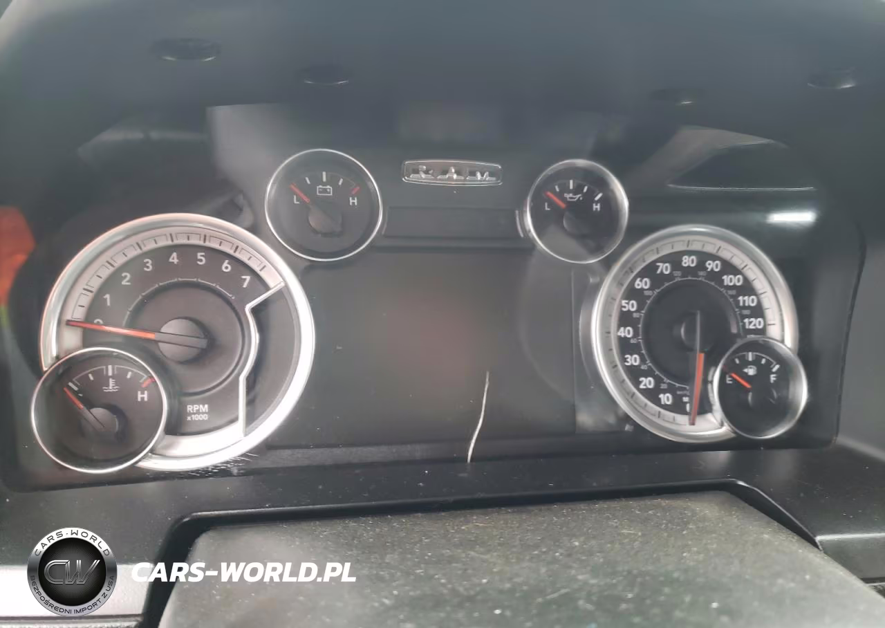 2018 Ram 1500 Laramie VIN:1C6RR7VT1JS291162 - 9