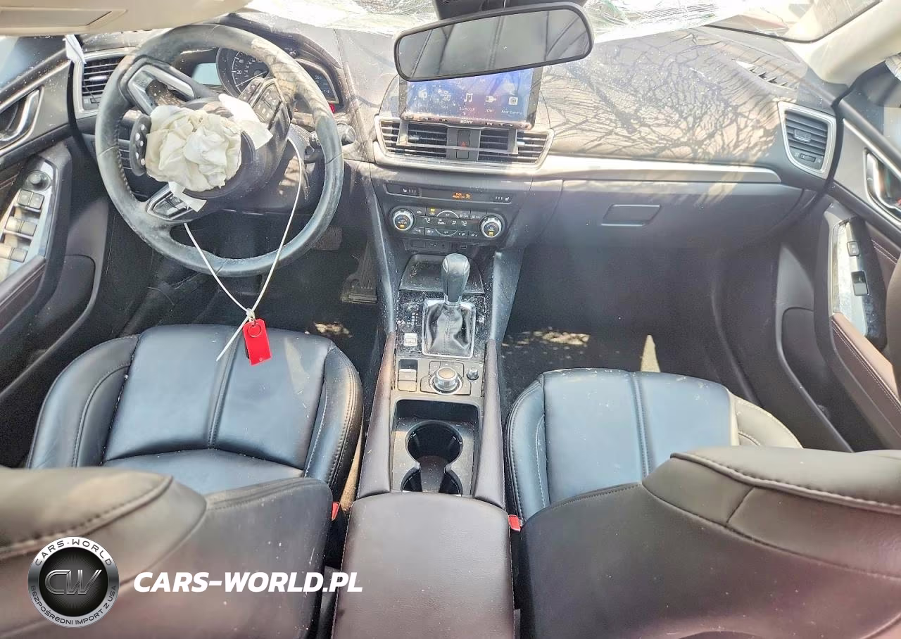 2018 Mazda 3 Touring VIN:3MZBN1V33JM253568 - 8