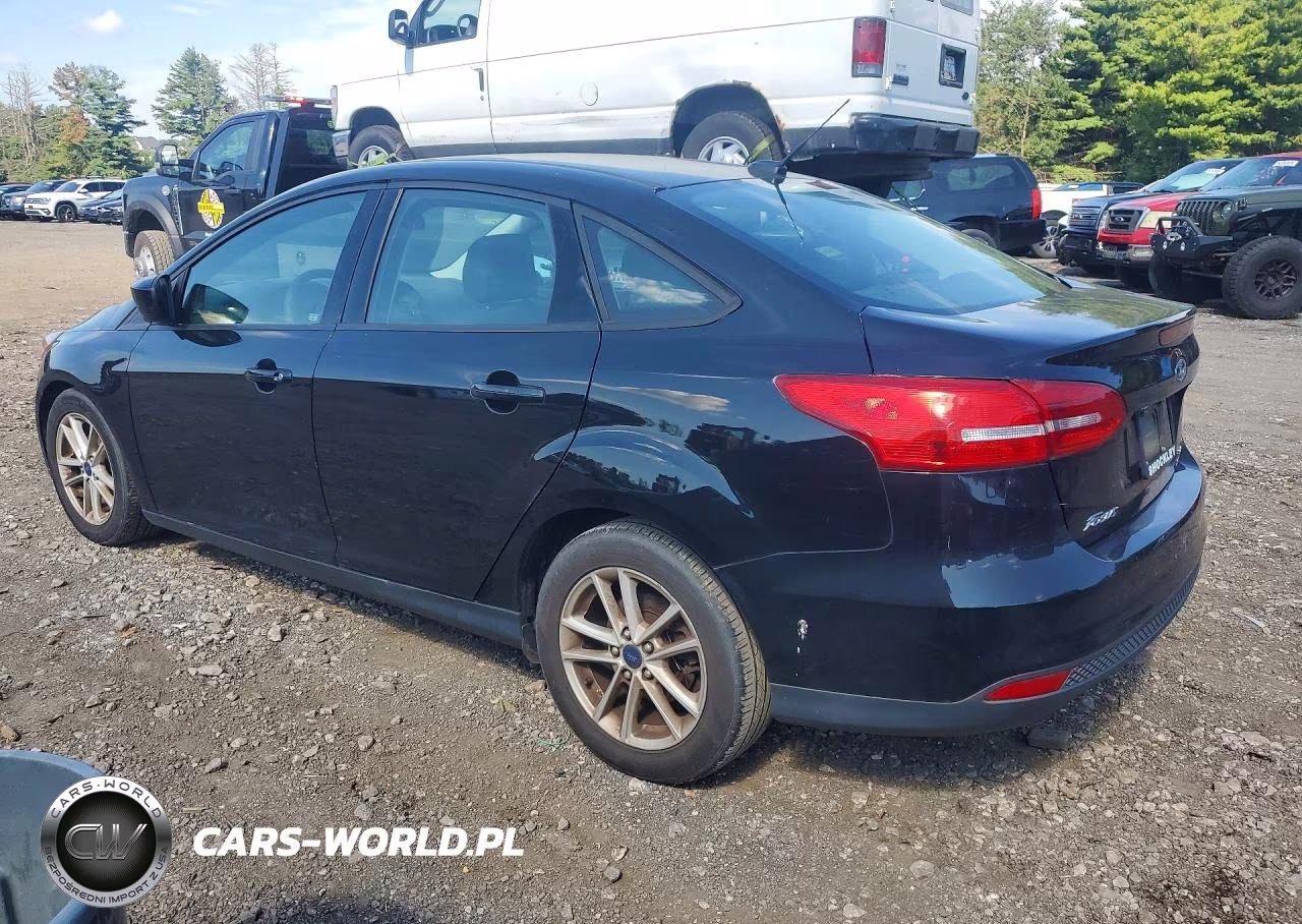 2018 Ford Focus Se VIN:1FADP3FE5JL209466 - 2