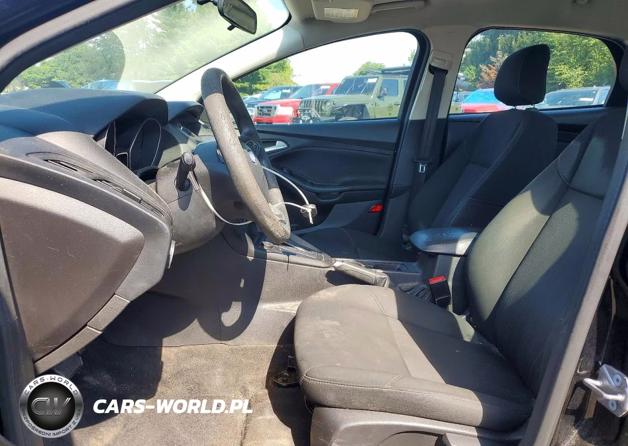 2018 Ford Focus Se VIN:1FADP3FE5JL209466 - 7