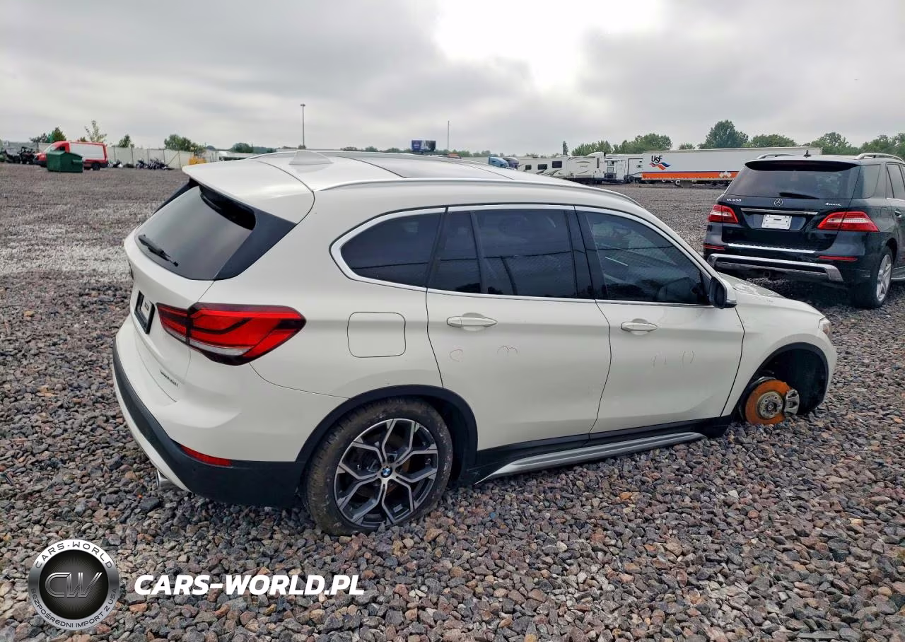 2022 BMW X1 xDrive28I VIN:WBXJG9C01N5U74116 - 3