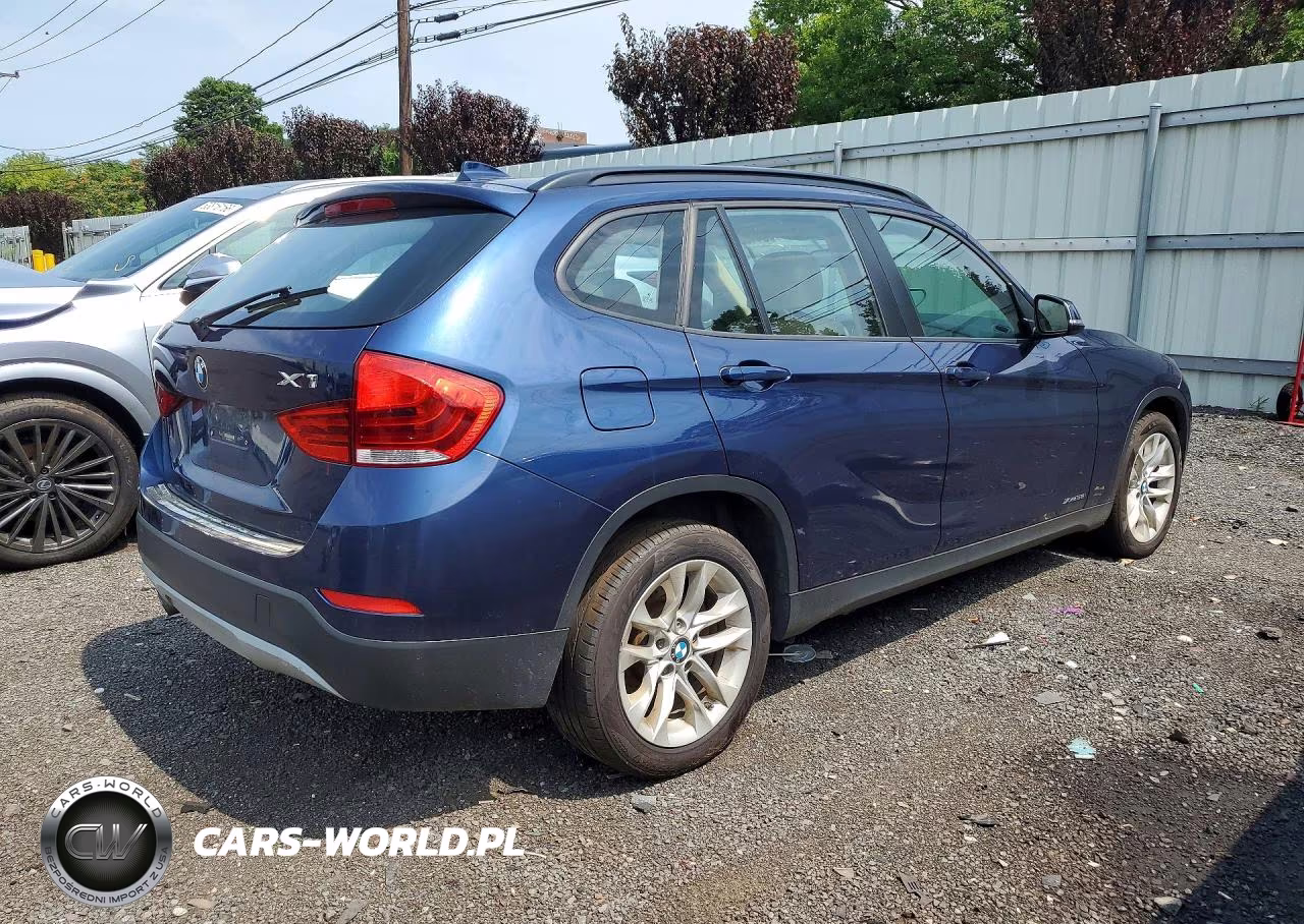 2015 BMW X1 xDrive28I VIN:WBAVL1C56FVY26435 - 3