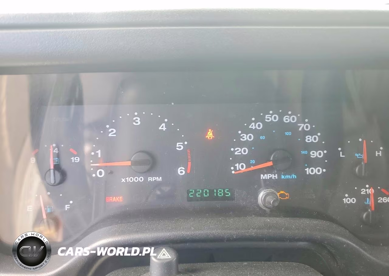2005 Jeep Wrangler X VIN:1J4FA39S15P359184 - 9
