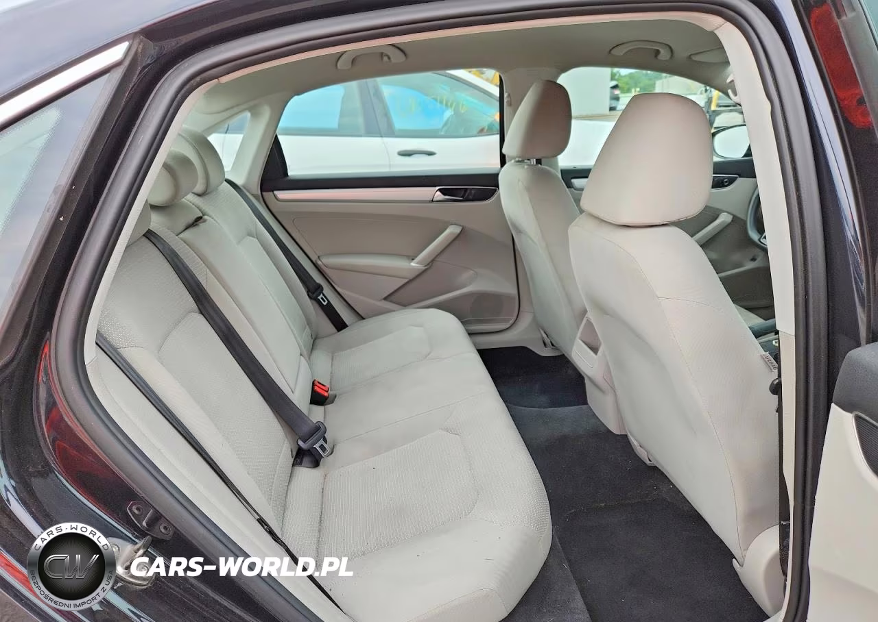 2017 Volkswagen Passat S VIN:1VWAT7A37HC068235 - 10