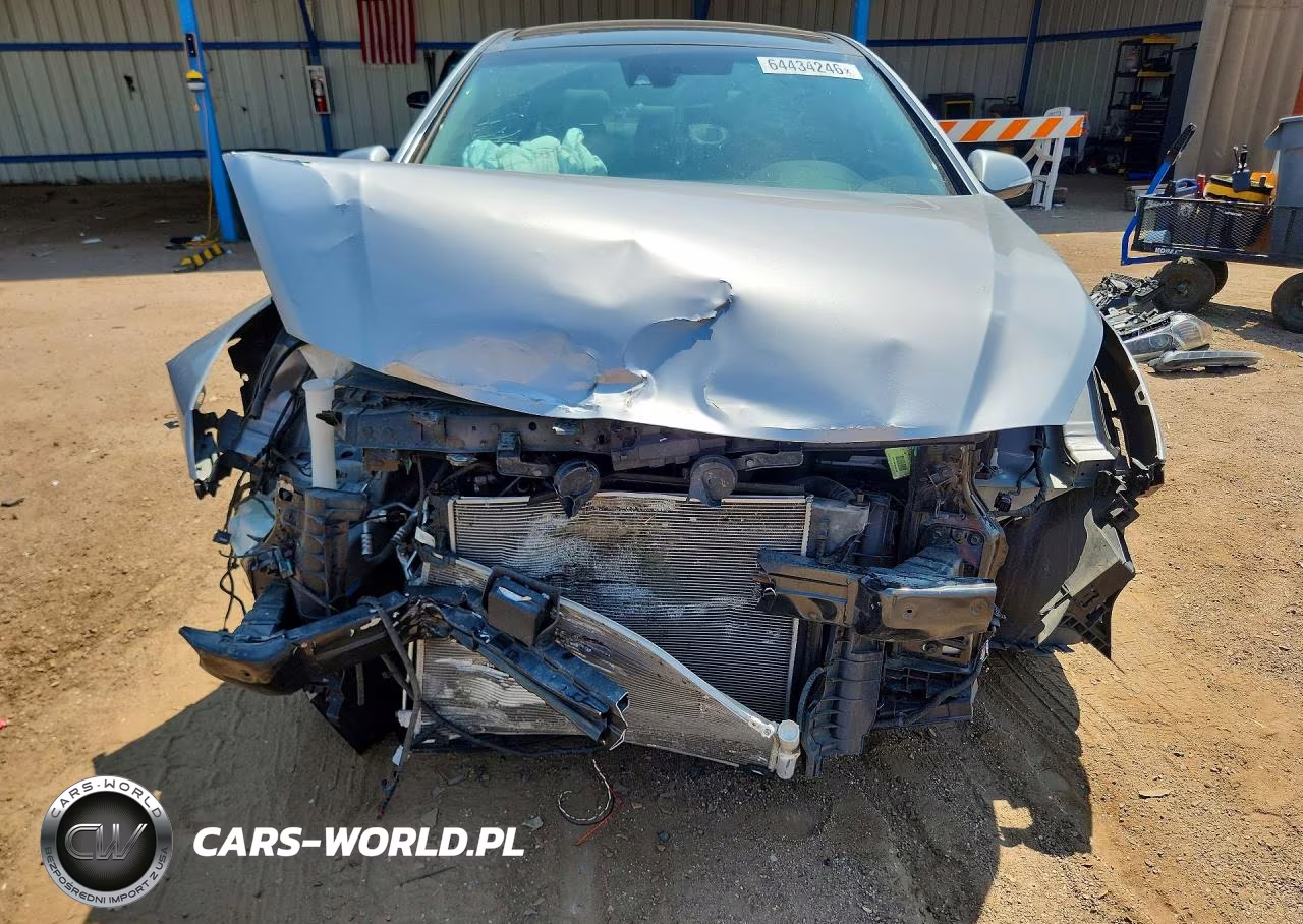 2015 Hyundai Sonata Limited VIN:5NPE34AF7FH070825 - 5