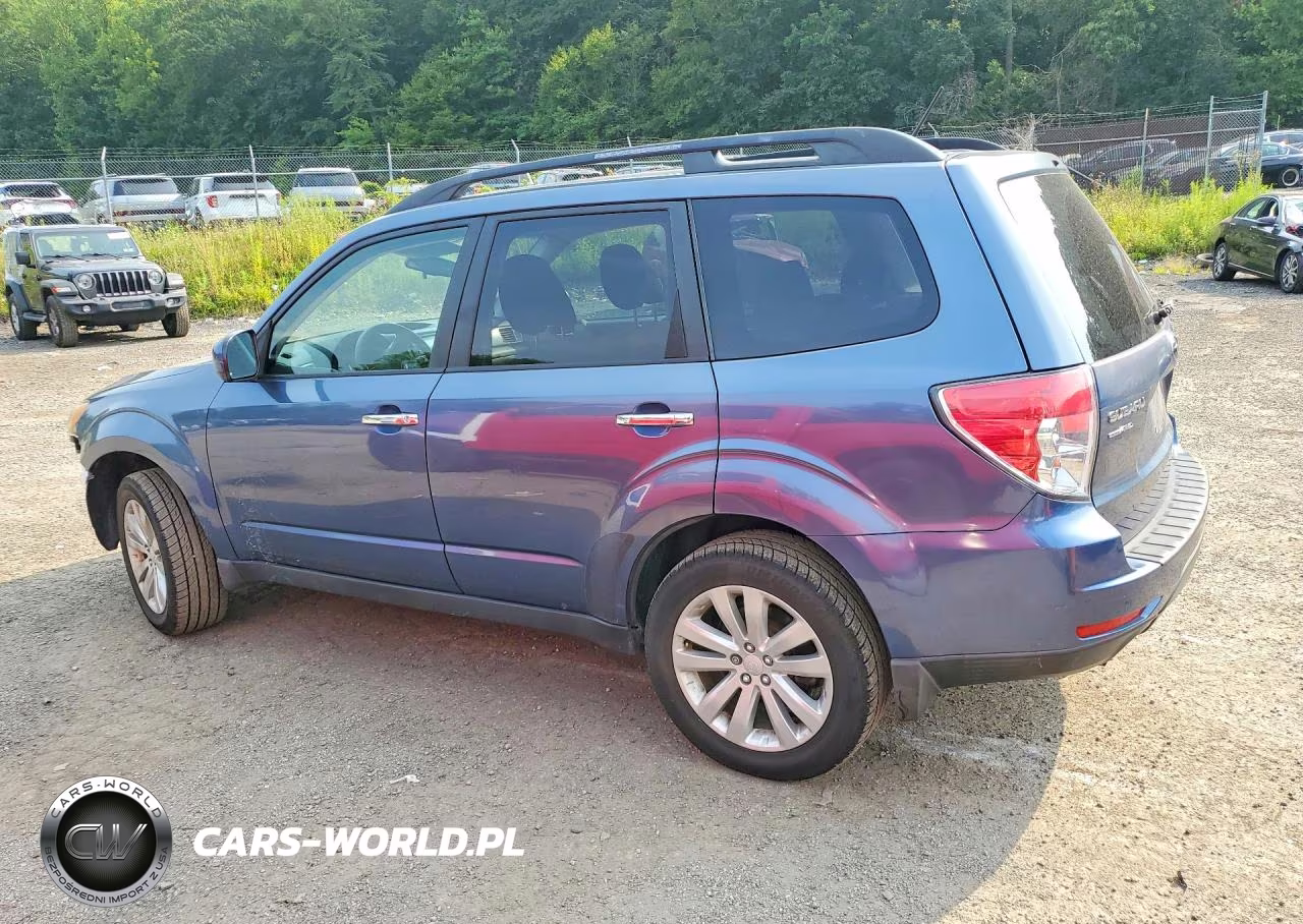2011 Subaru Forester 2.5X Premium VIN:JF2SHADC3BH752079 - 2