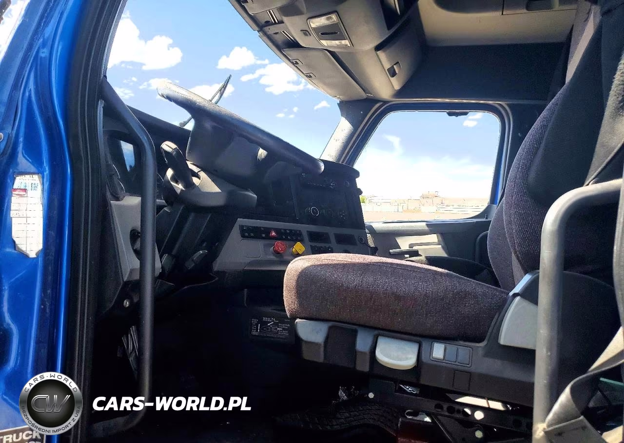 2020 Freightliner Cascadia 126 VIN:3AKJHHDR8LSLR0396 - 7