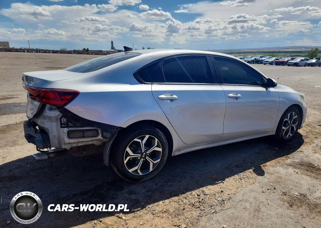 2021 Kia Forte Lxs VIN:3KPF24AD6ME334897 - 3
