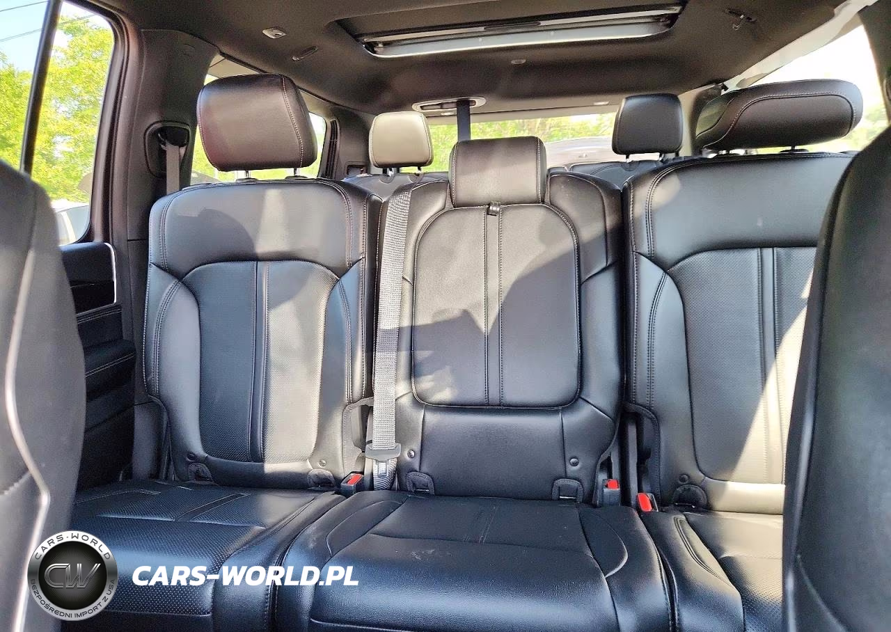2024 Jeep Wagoneer Series I VIN:1C4SJVAP5RS167373 - 10