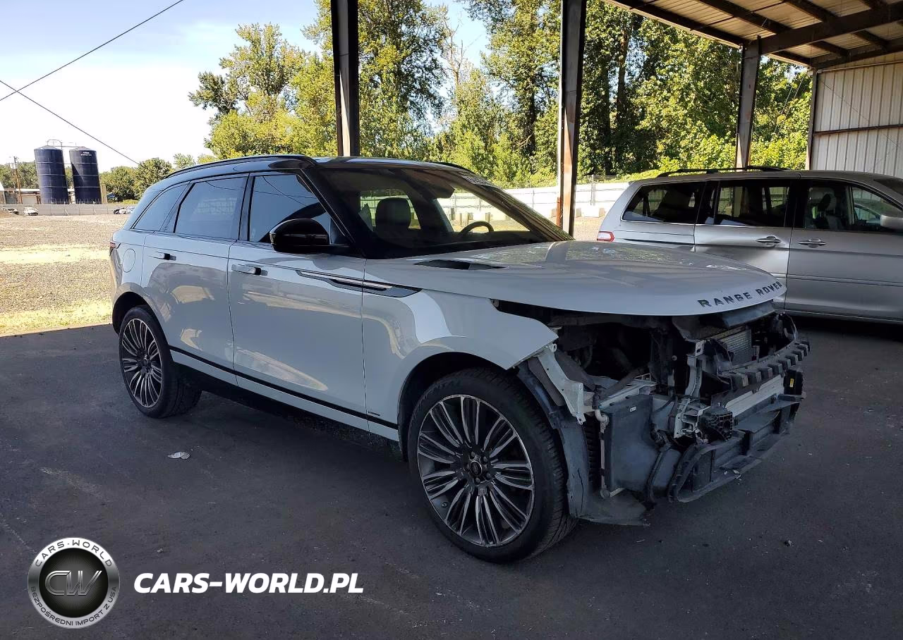 2018 Land Rover Range Rover Velar R-Dynamic Se VIN:SALYL2RX1JA774610 - 4