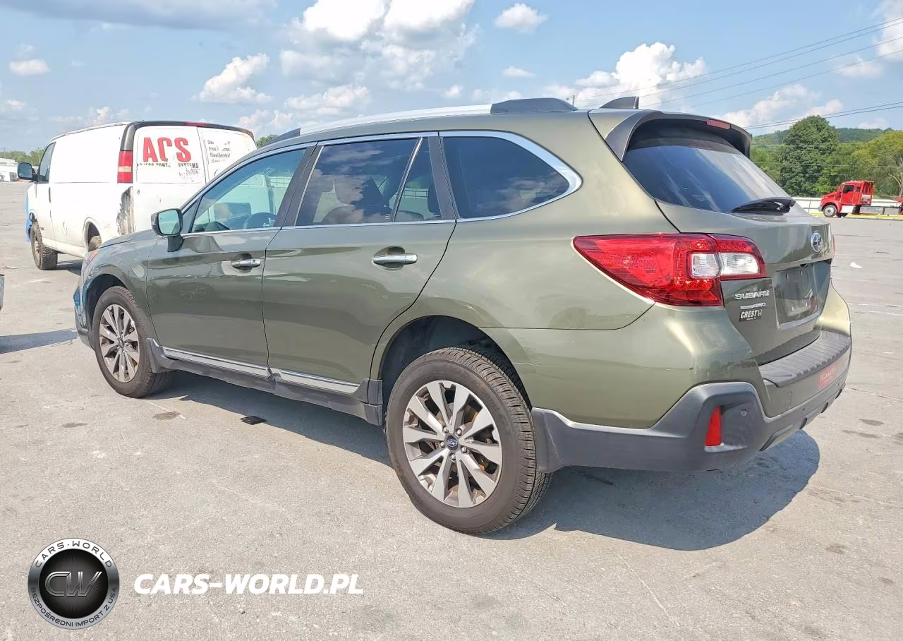 2018 Subaru Outback Touring VIN:4S4BSATC7J3316716 - 2