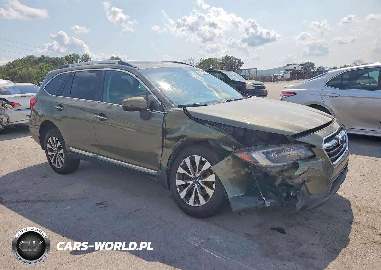 2018 Subaru Outback Touring VIN:4S4BSATC7J3316716 - 4