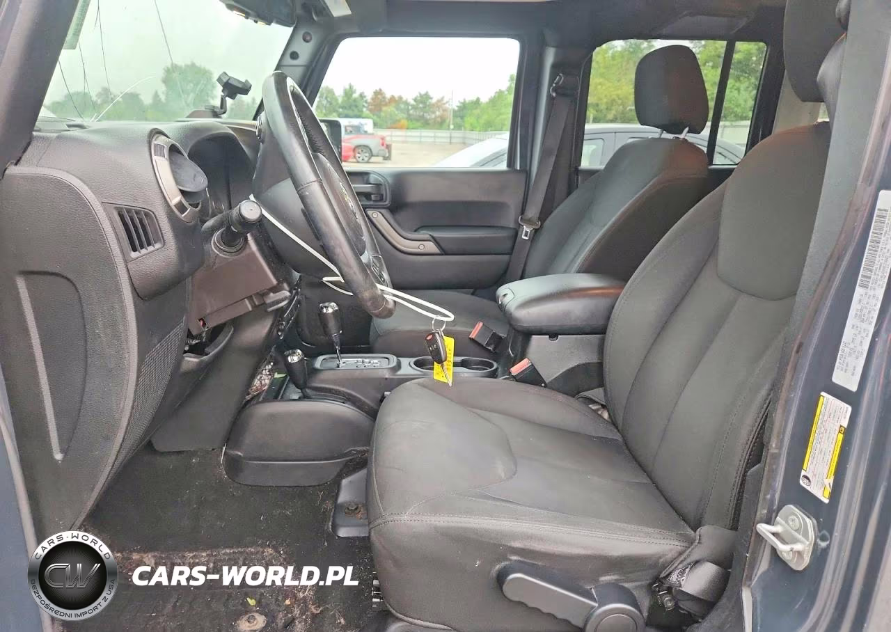 2016 Jeep Wrangler Unlimited Sport VIN:1C4BJWDG4GL216023 - 7