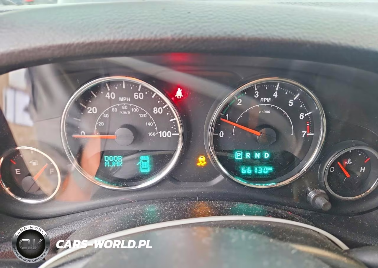 2016 Jeep Wrangler Unlimited Sport VIN:1C4BJWDG4GL216023 - 9