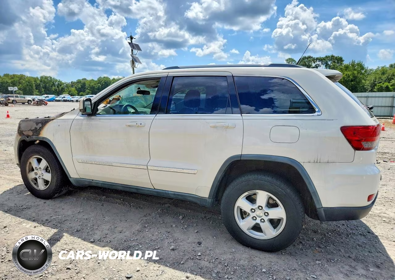 2011 Jeep Grand Cherokee Laredo VIN:1J4RS4GG0BC531870 - 2