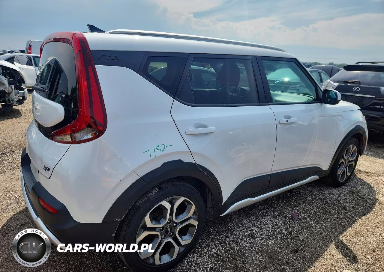 2022 Kia Soul X-Line VIN:KNDJ23AU1N7173073 - 3