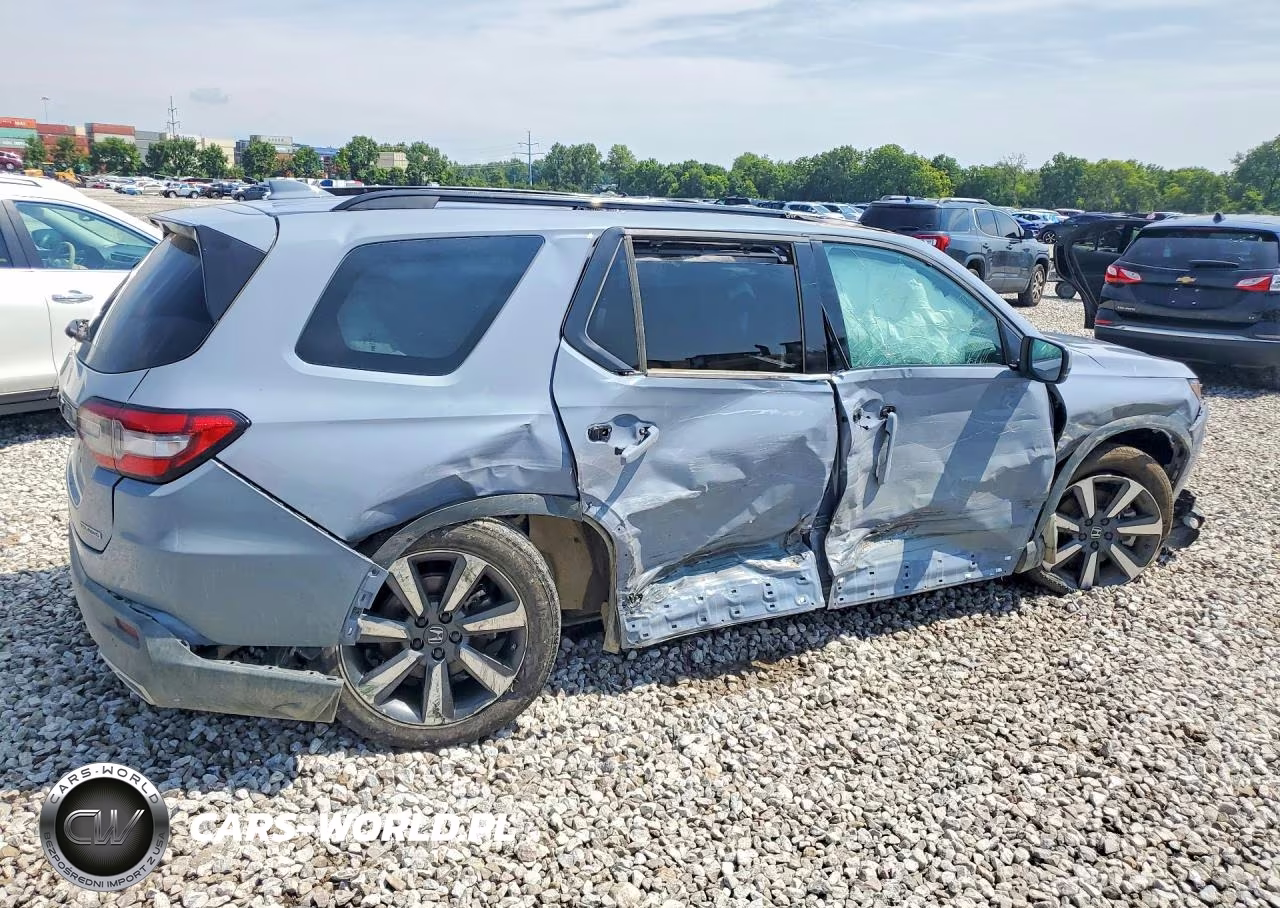 2025 Honda Pilot Touring VIN:5FNYG1H74SB174888 - 3