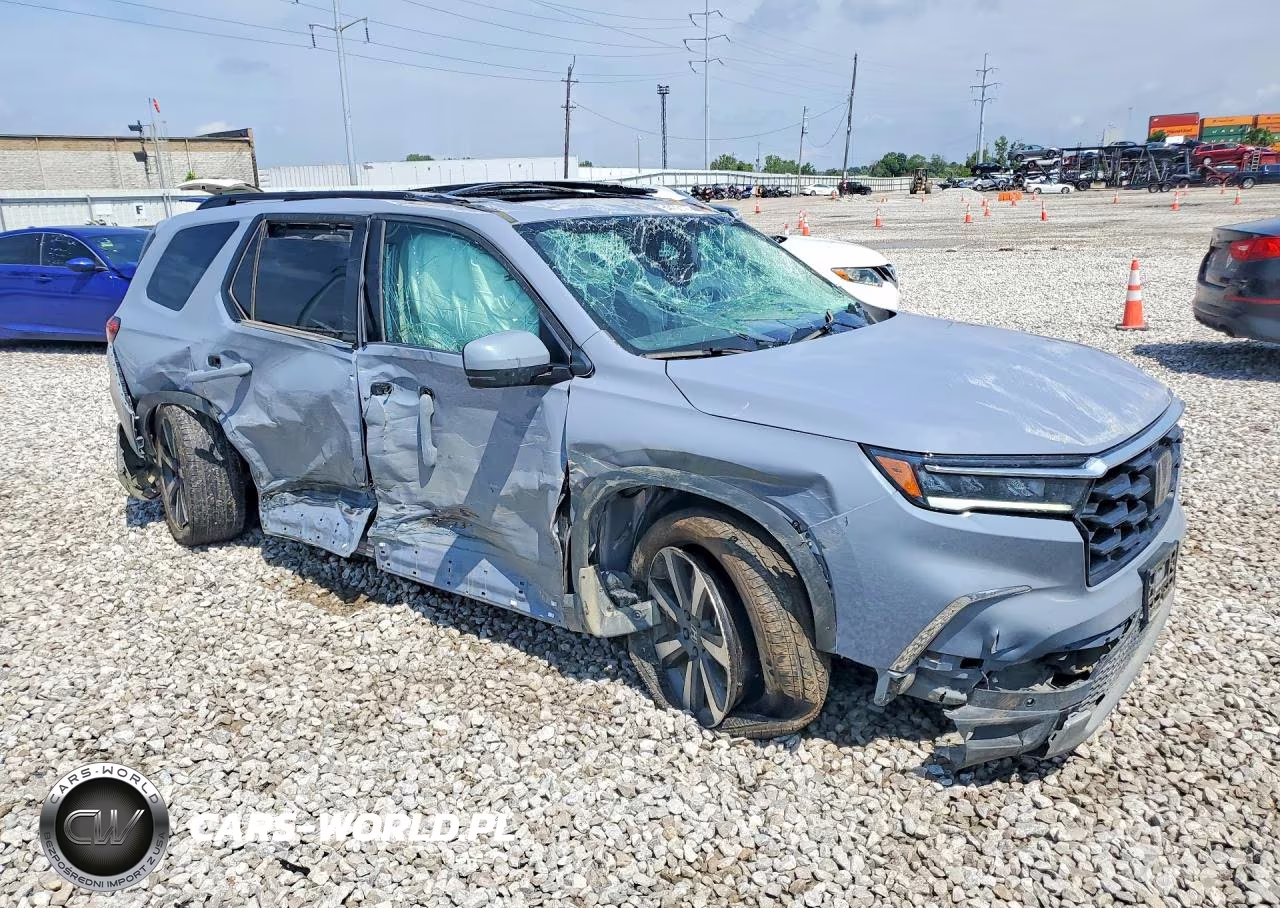 2025 Honda Pilot Touring VIN:5FNYG1H74SB174888 - 4