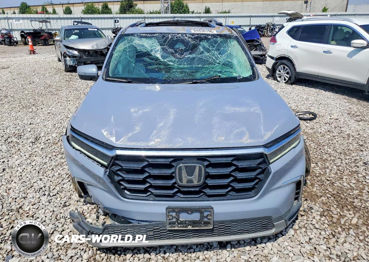 2025 Honda Pilot Touring VIN:5FNYG1H74SB174888 - 5