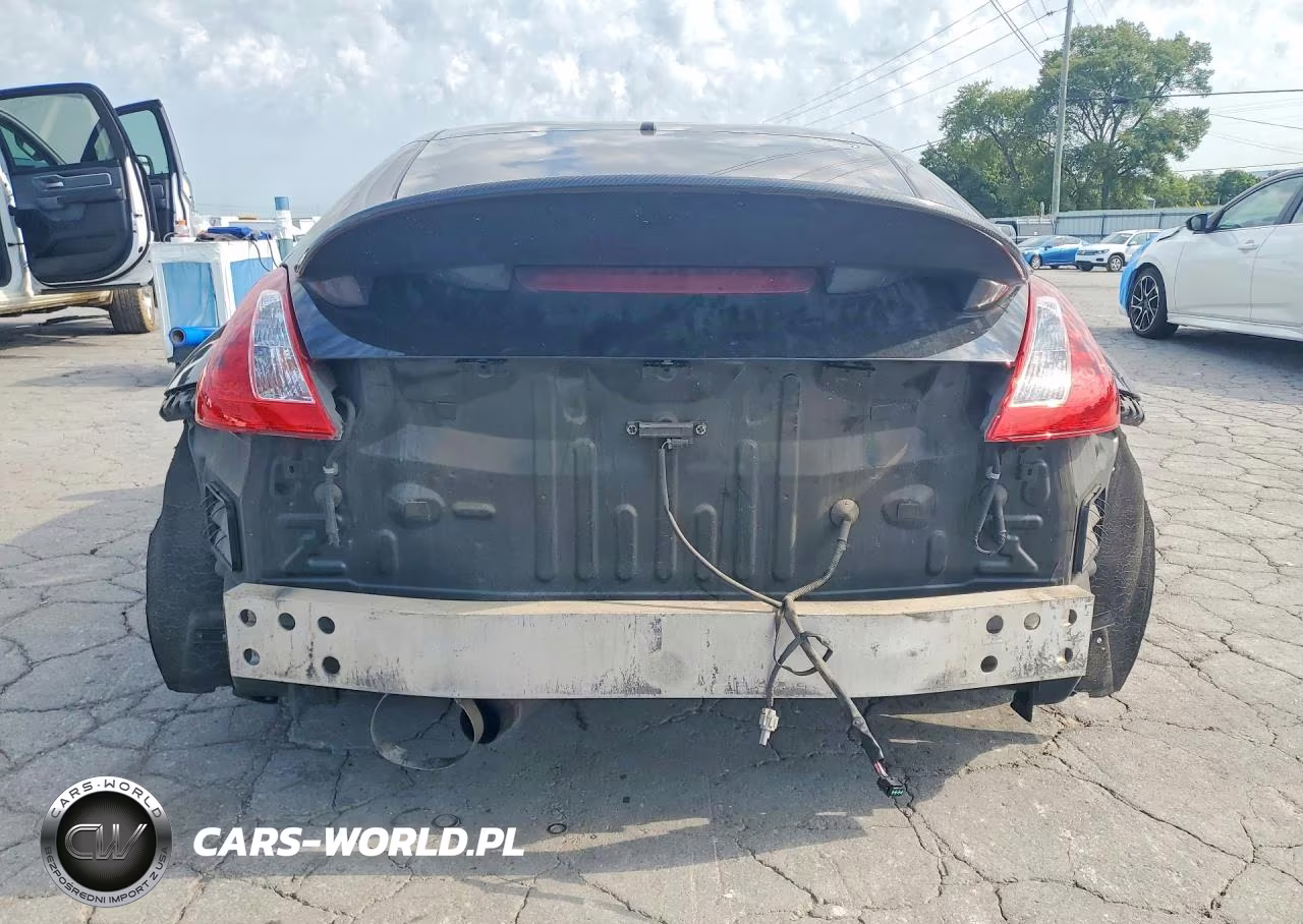 2018 Nissan 370Z Base VIN:JN1AZ4EH3JM571107 - 6