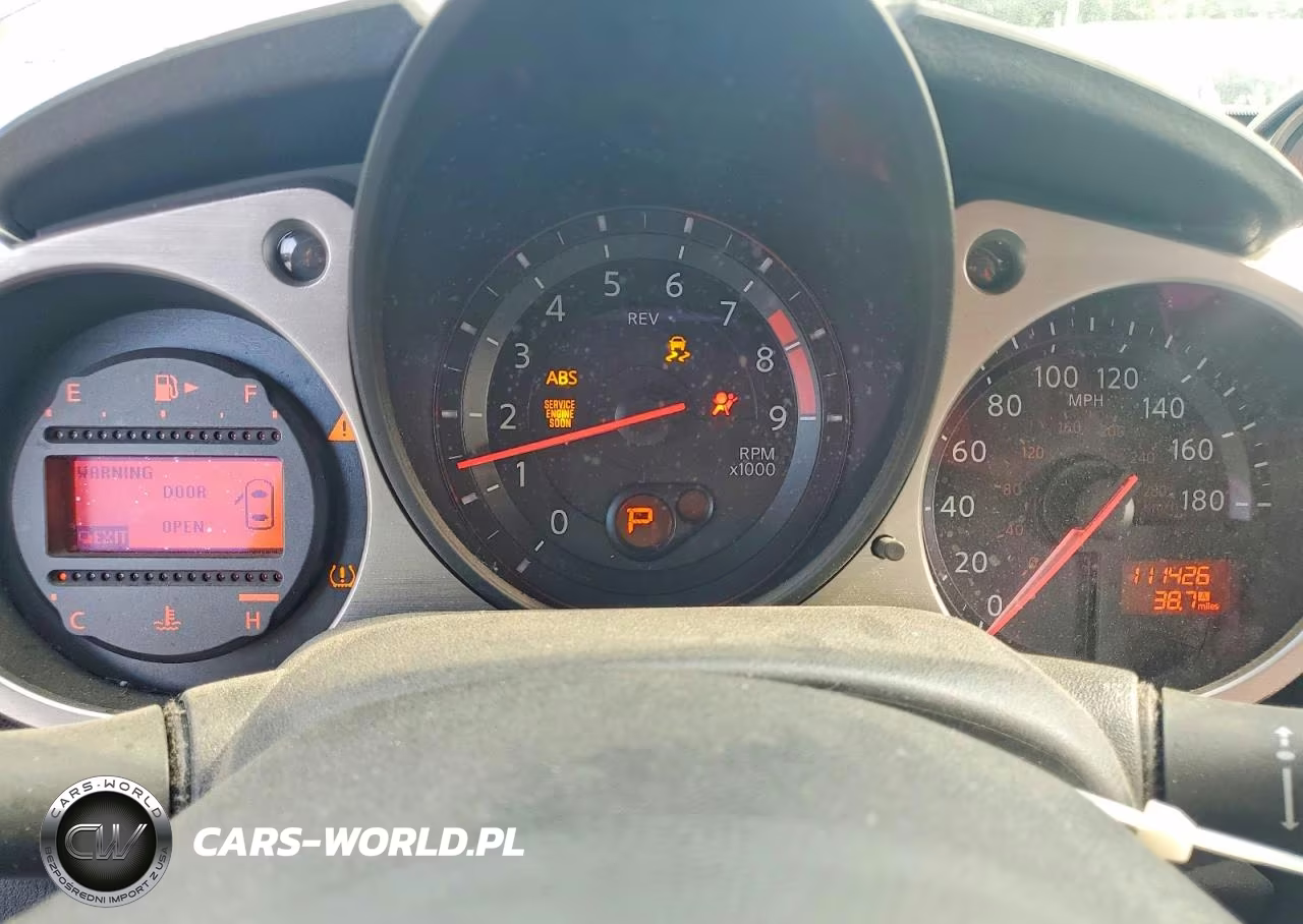 2018 Nissan 370Z Base VIN:JN1AZ4EH3JM571107 - 9