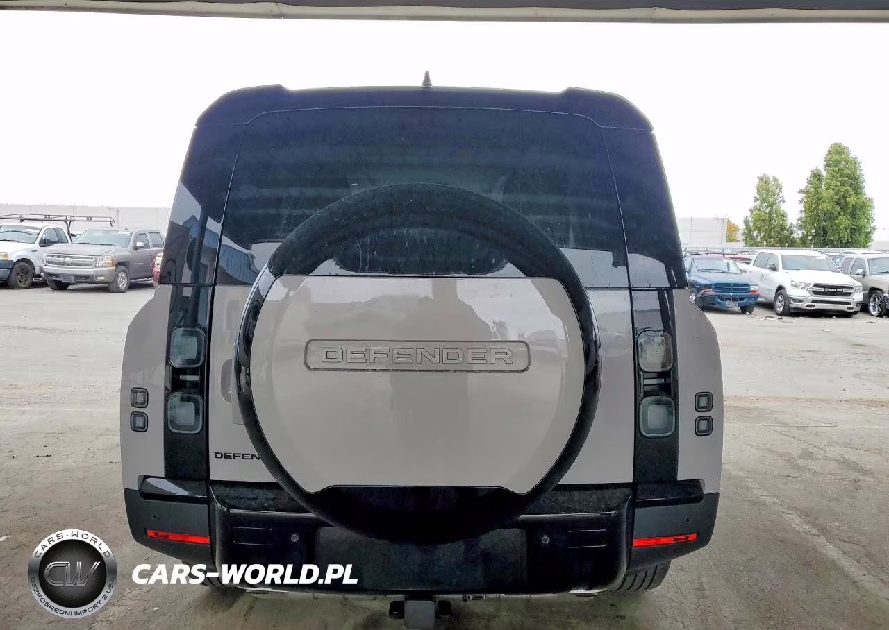 2026 Land Rover Defender 130 S VIN:SALEJFFUXT2501317 - 6