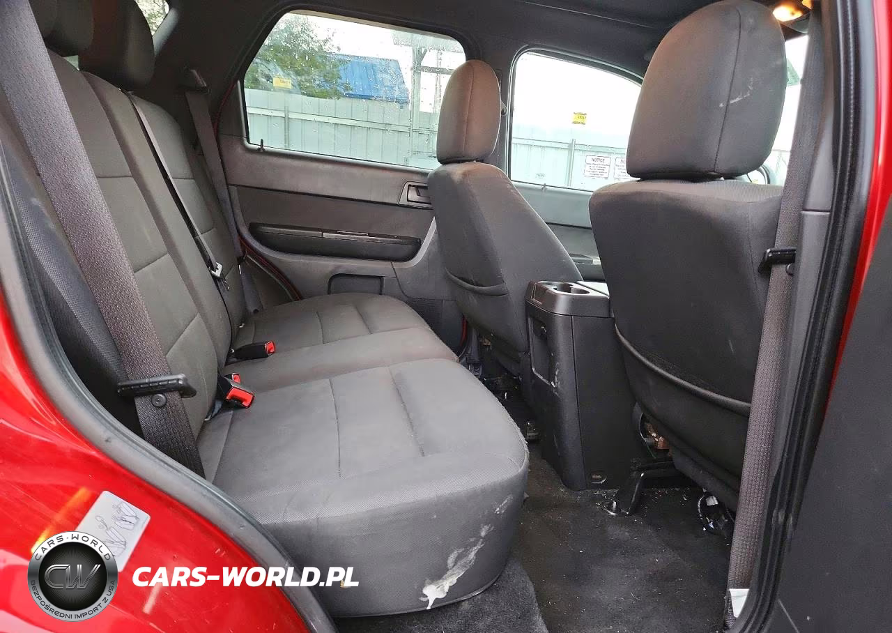2010 Ford Escape Xlt VIN:1FMCU0DG4AKC88163 - 10