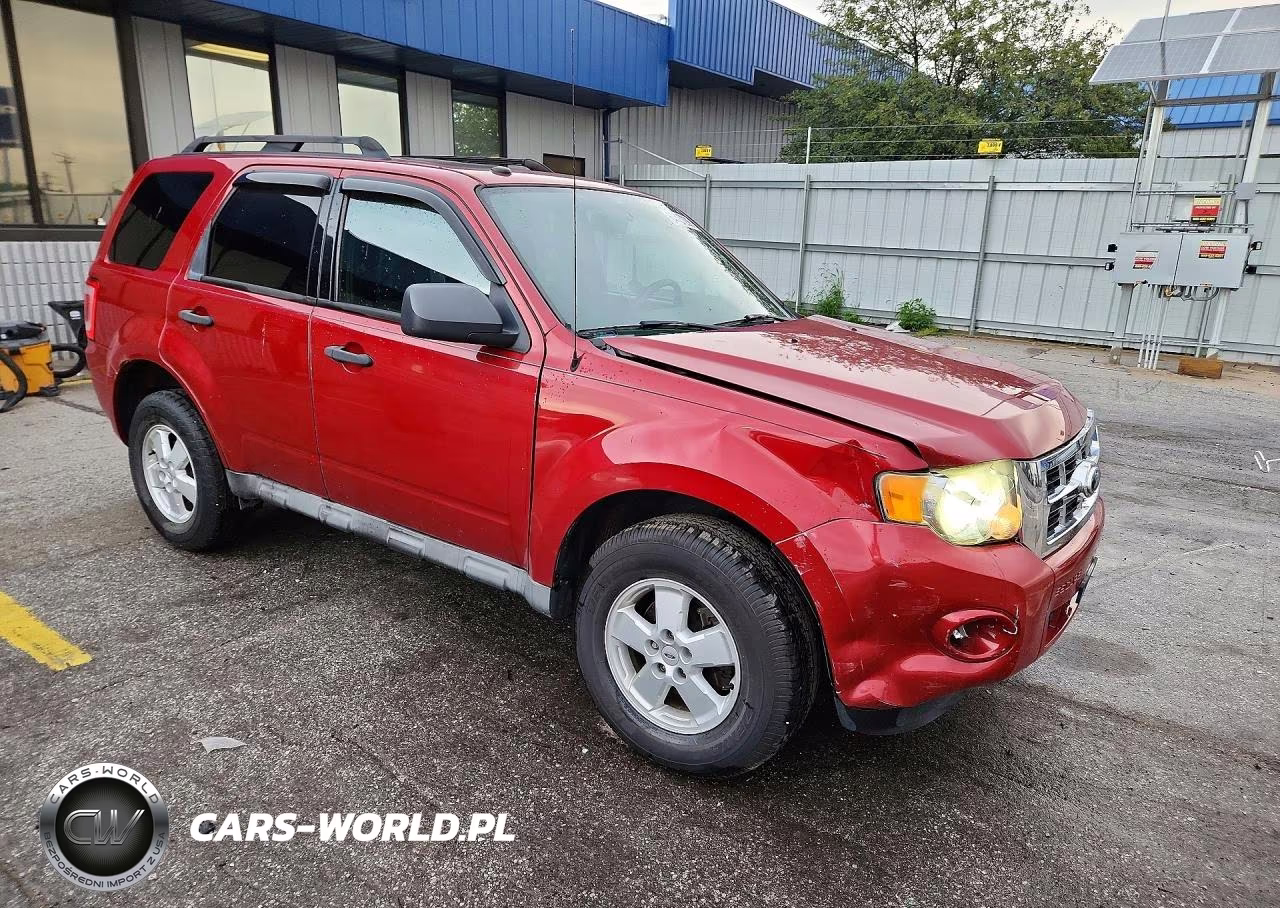 2010 Ford Escape Xlt VIN:1FMCU0DG4AKC88163 - 4
